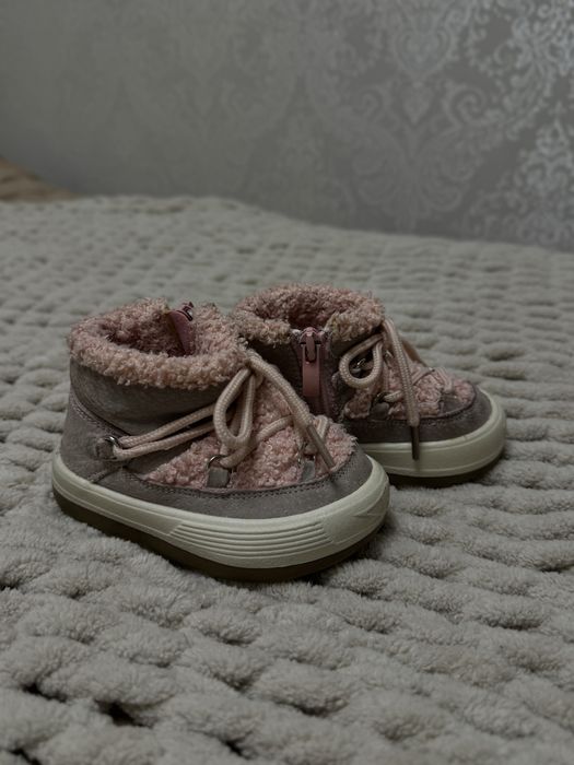 Взуття на дівчинку 12.5 (16 розмір)