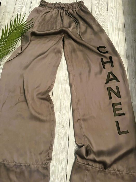 пижамы и брюки Chanel Armani
