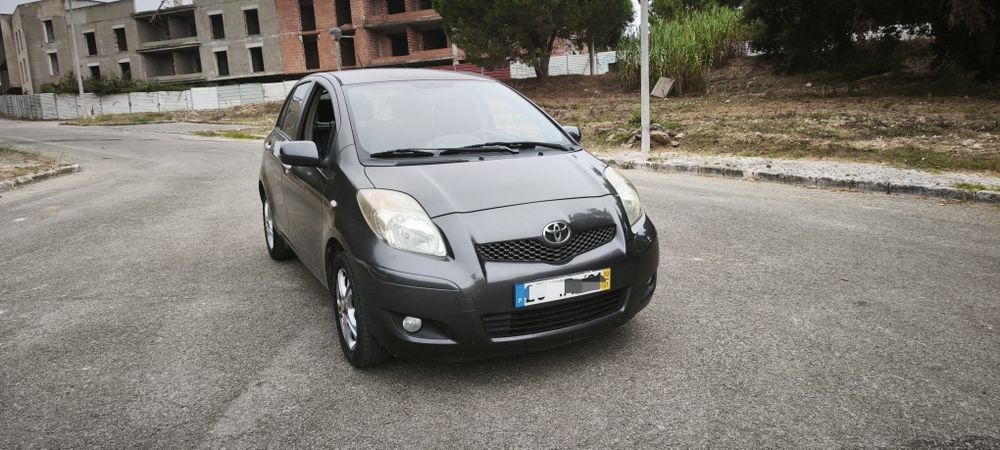 Vendo Toyota Yaris 1.0 VVT-I