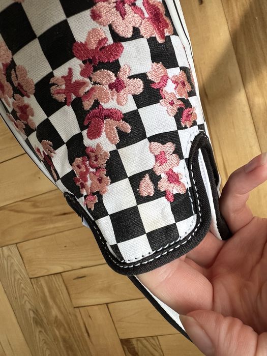 Сліпони  35 розмір Vans Cherry Blossom з вишивкою