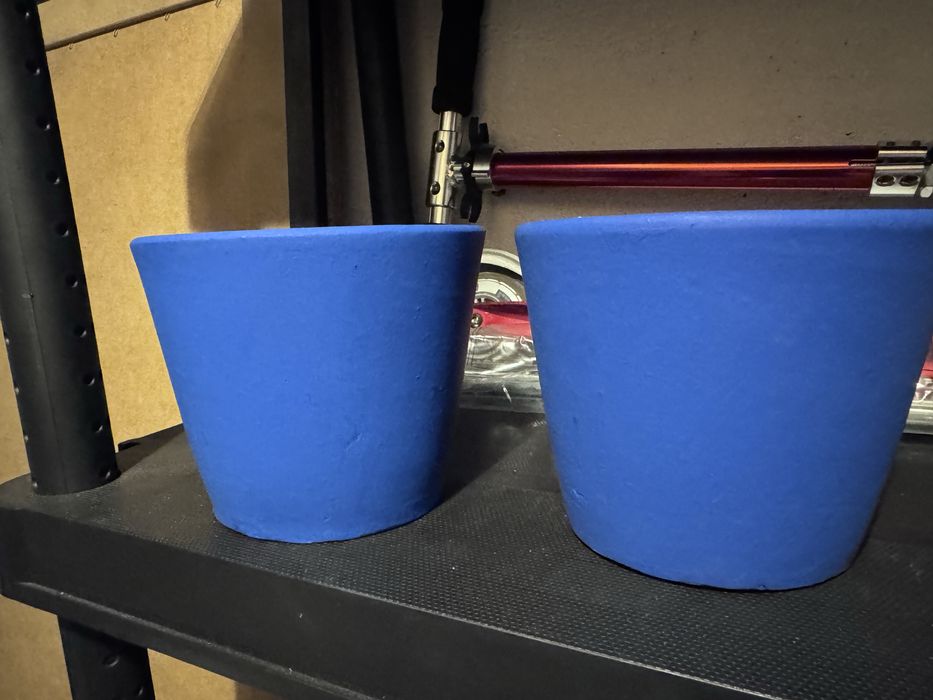 2 vasos  12,5 cm Alt x 15,5cm Lar