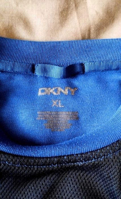 Damska śliczna bluza Dkny