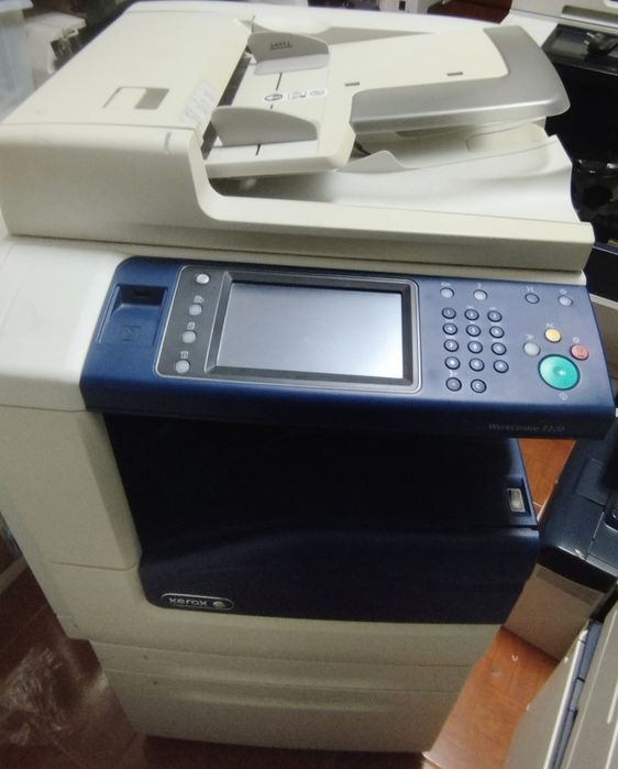 Impressora multifuncional   A3/A4  Xerox  7220