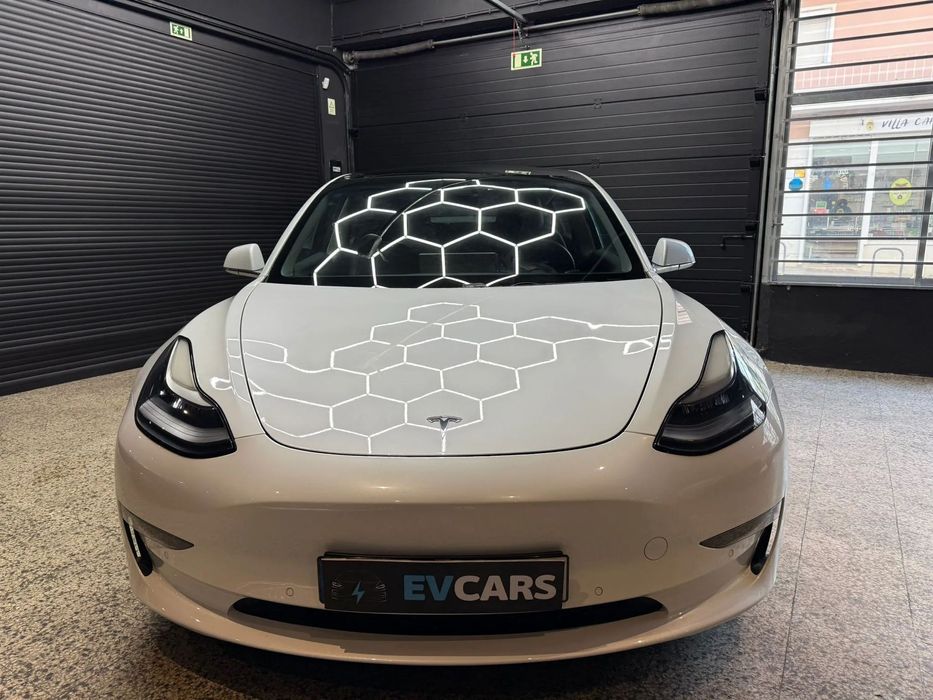 Tesla Model 3 Long Range AWD Dual Motor