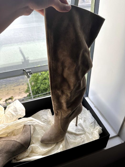 Botas elegantes até ao joelho em camurça natural Zali