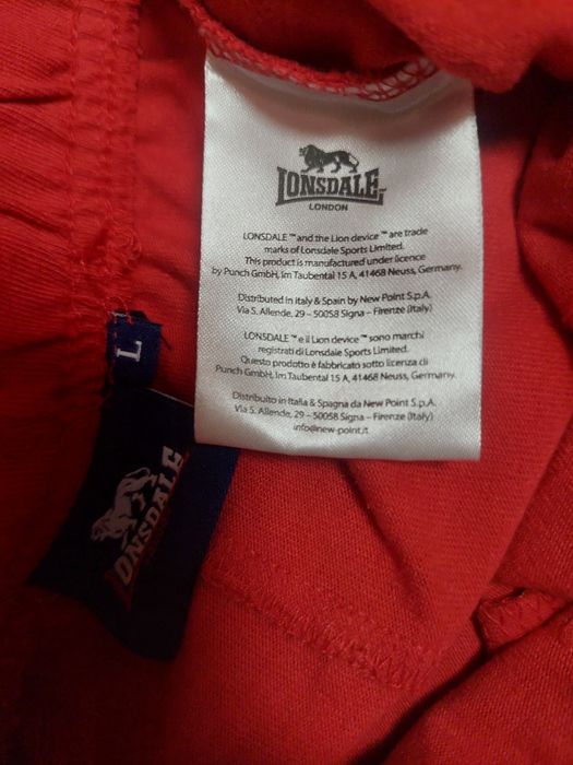 Шорти червоні Lonsdale розмір L