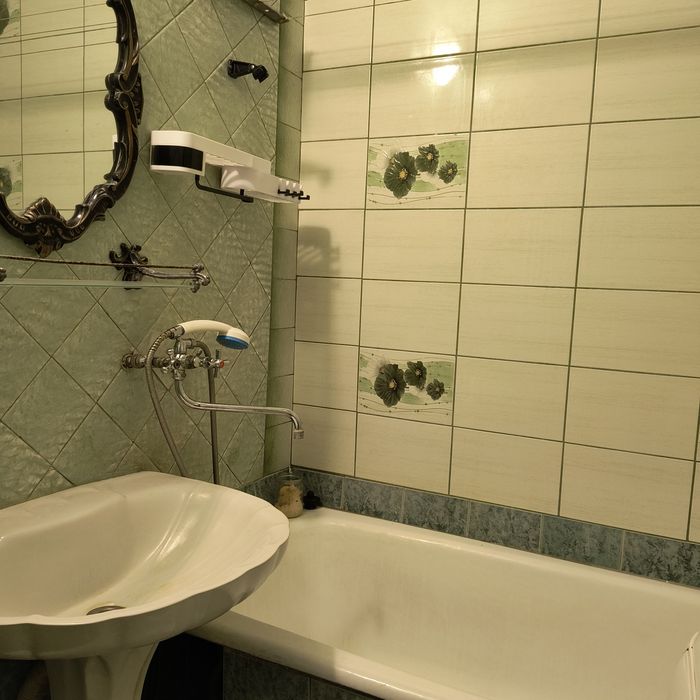 Здам квартирув центрі міста вул.Гетьмана Полуботка,б. 84