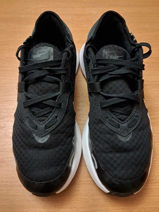 Детские кроссовки Nike оригинал 40. размер