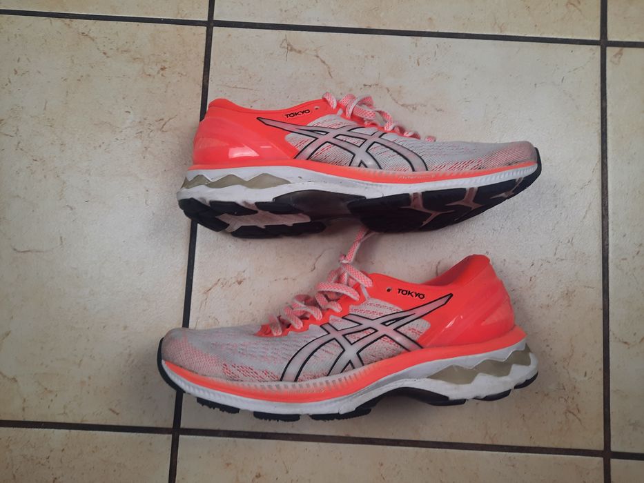 Buty do biegania Asics roz. 37.5 1012A948 Gel-Kayano 27 Tokyo