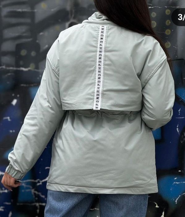 Парка жіноча в 44 розмірі