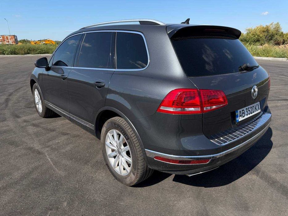 Продам Volkswagen Touareg 2015 року. V6 3.0 TDI, 193 кВт / 262 к.с.,  автомат, повний привід та пневмопідвіска.