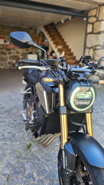 Honda CB650R FullPower Escape