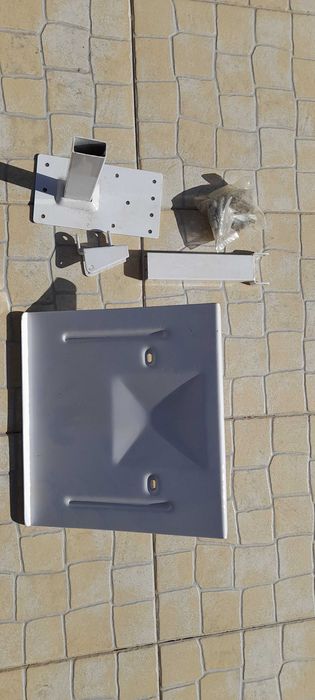 Suporte de parede para pequeno forno, micro ondas ou tv