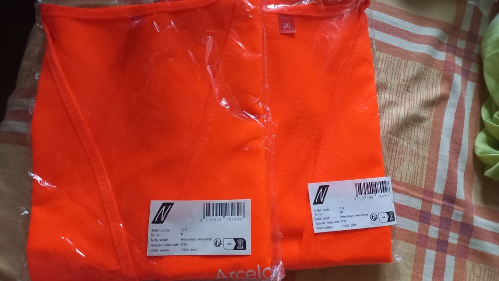 Жилет сигнальгный ( новый )