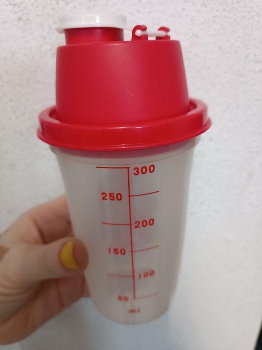 Shaker tupperware64553132022529120