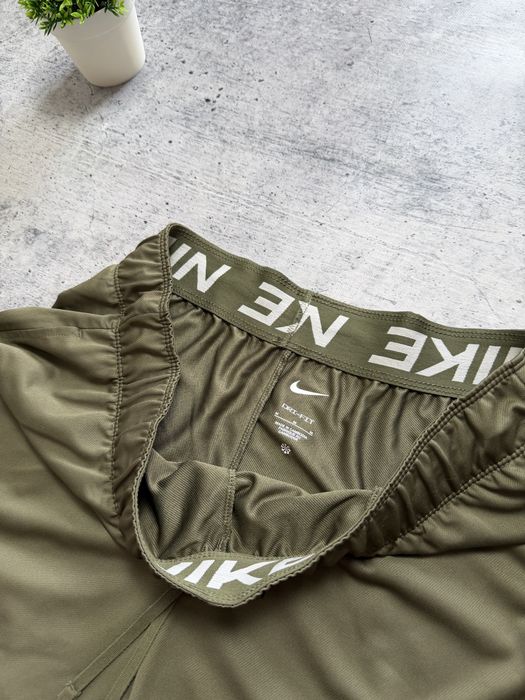 Жіночі шорти Nike Training Dri Fit Attack Shorts