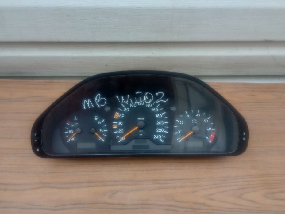 Щиток панель приладів Vito/W202/Passat/C-Max/Mondeo/Sierra/Omega/Astra