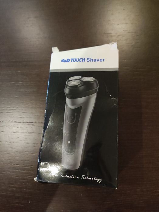 Máquina barbear novinha para si