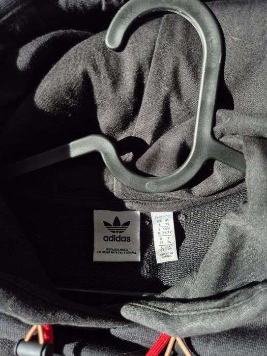 Czarna bluza z kapturem Adidas