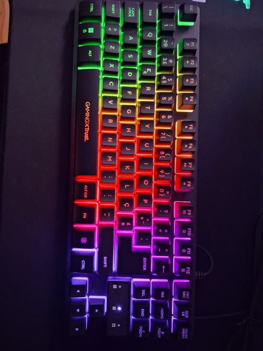 Conjunto teclado e rato gaming x trust