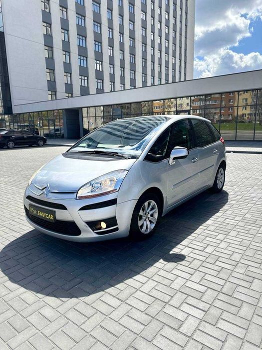 Продам Citroen C4 2009 1.6