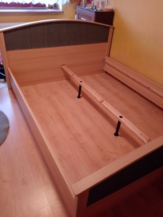 Łóżko małżeńskie na materac 160x200