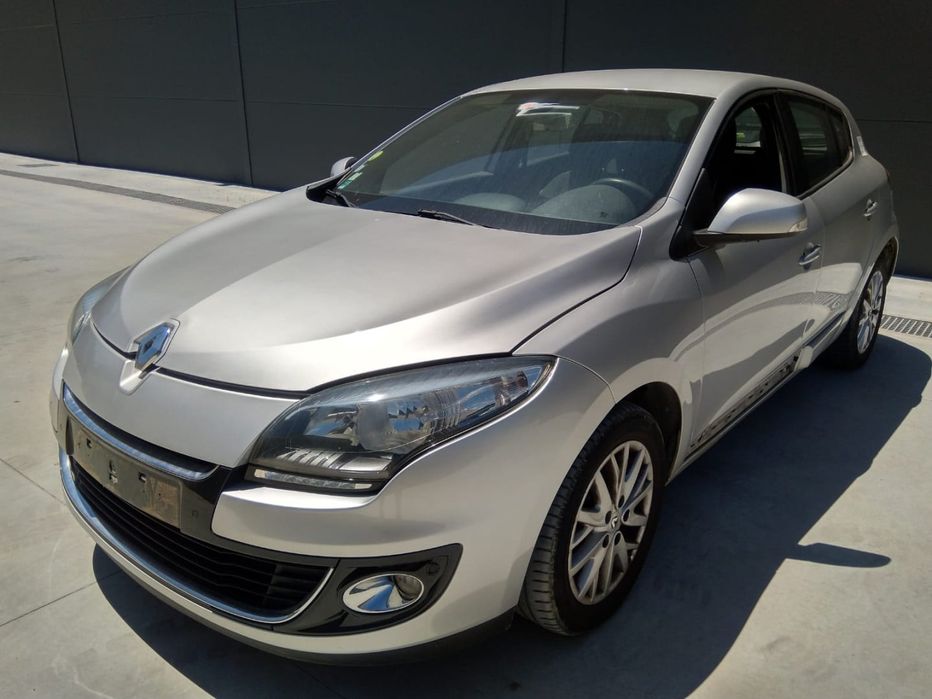 RENAULT MEGANE III Hatchback - 2014 - Para Peças