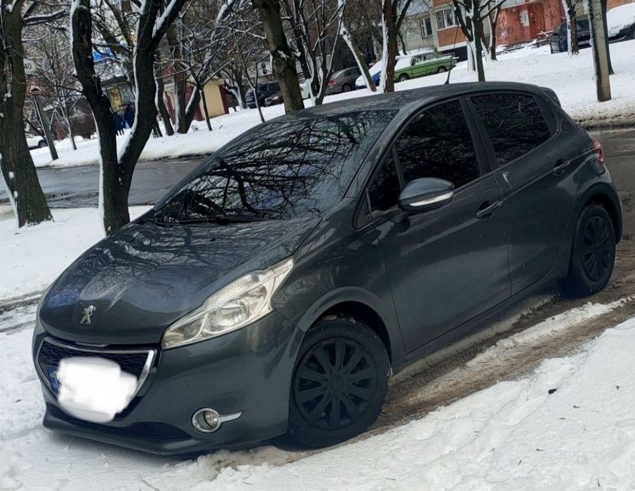 Peugeot (пежо) 208