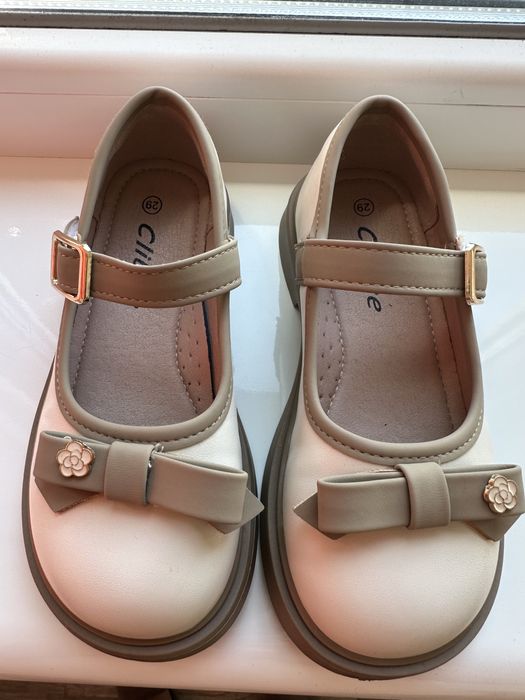 Дитячі туфлі бежеві