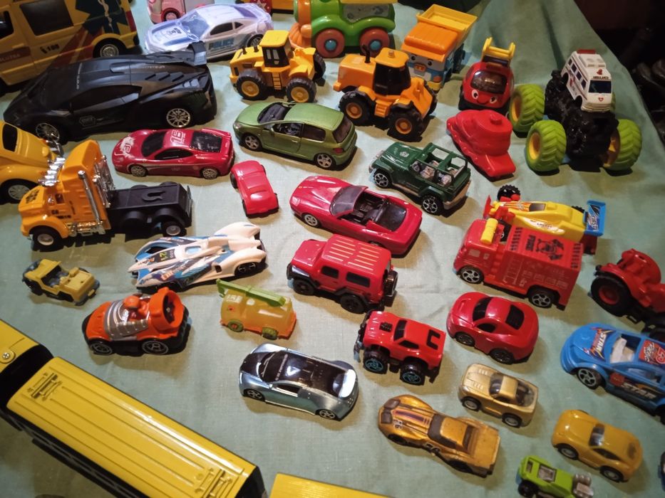 Для малюків. Іграшки !