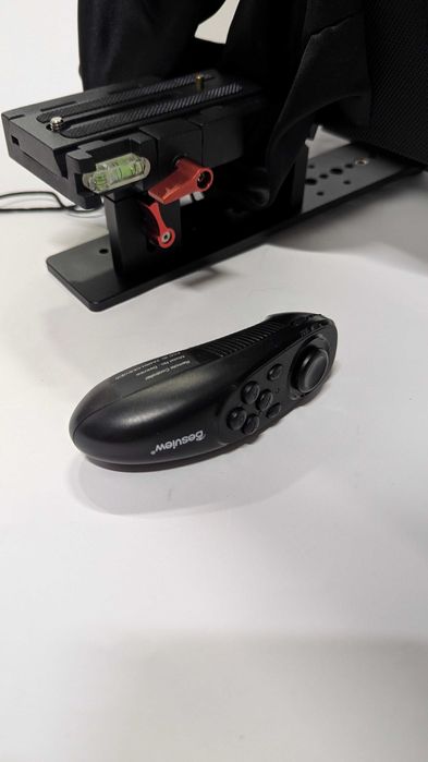 Prompter Desview z pilotem