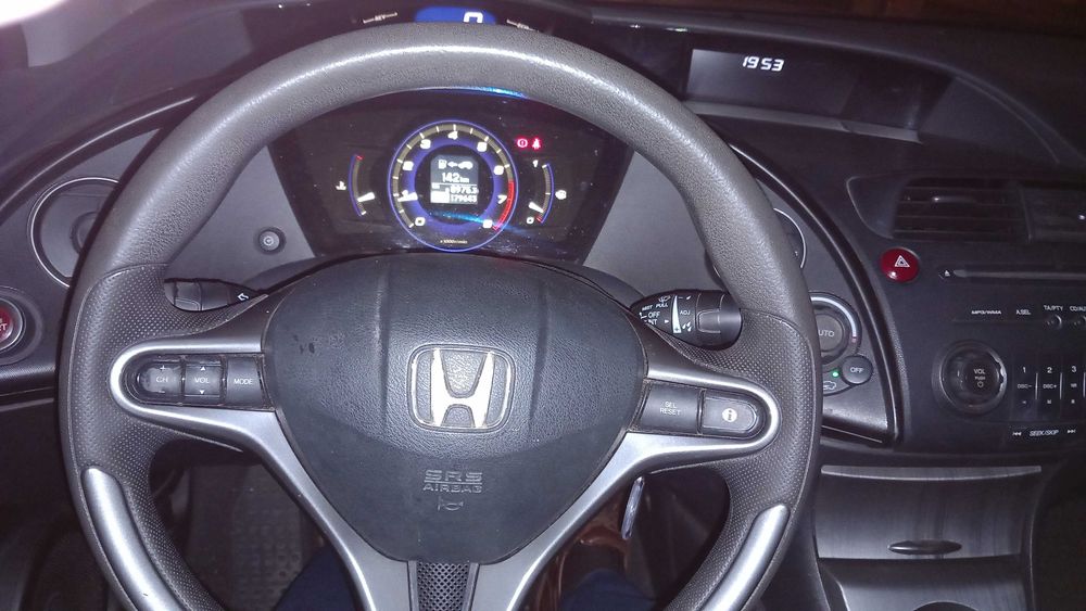 Honda Civic 2010 procura novo dono