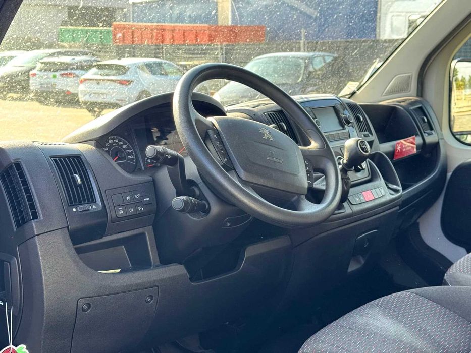 Peugeot Boxer 2.2 BlueHDi L2h2 Premium- Avariada- IVA dedutível