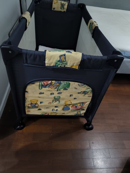 Cama de viagem  e playground