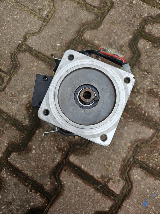 Silnik LEWMAR  do steru strumieniowego