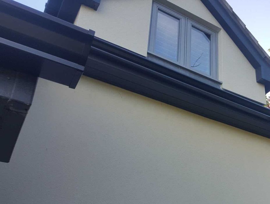 rynny aluminiowe, gzymsowe, kwadratowe, ciągnione, bez łączeń