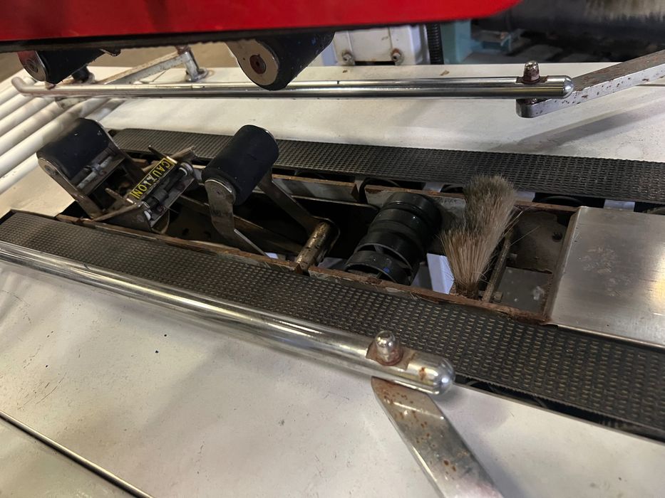 Zaklejarka kartonów