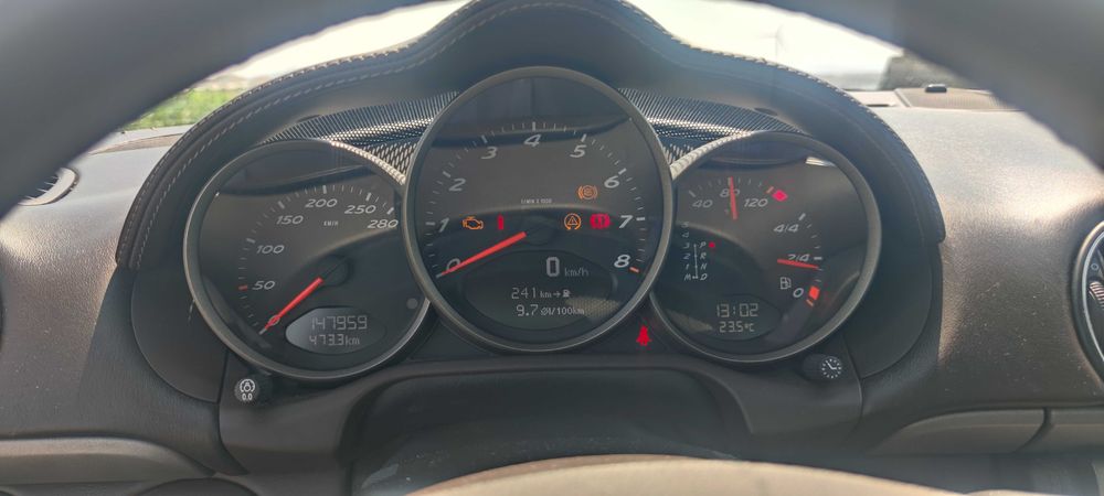 Porsche Cayman 2.7