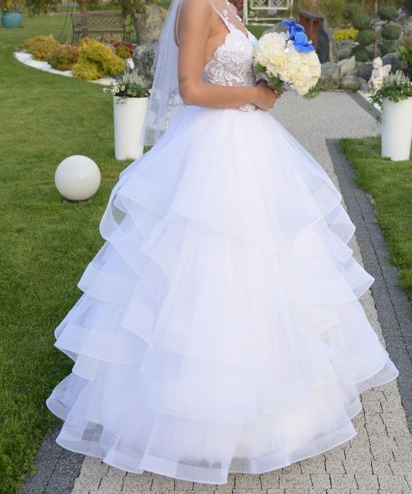 Suknia ślubna- falbany rozm 36