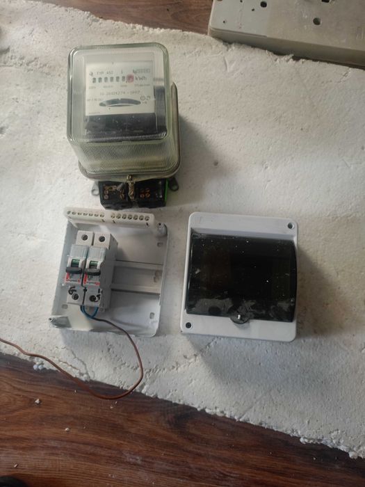 Licznik + bezpieczniki