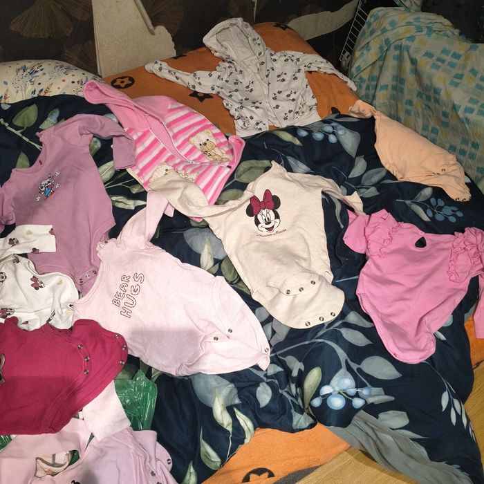 Witam mam do sprzedania ciuszki dla dziewczynki rozmiar 80