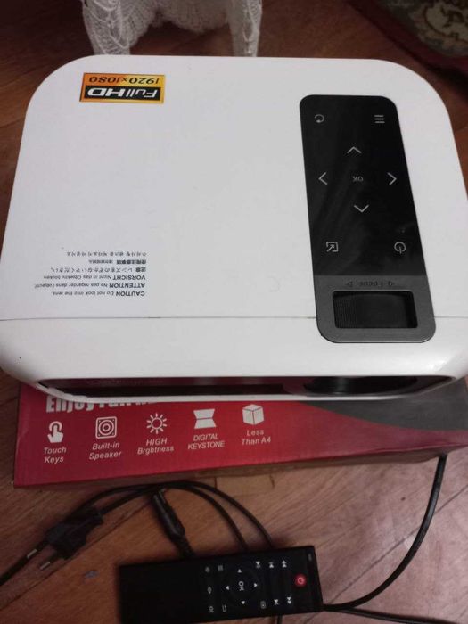 TouYinger L7 проектор з Android 7.1.2