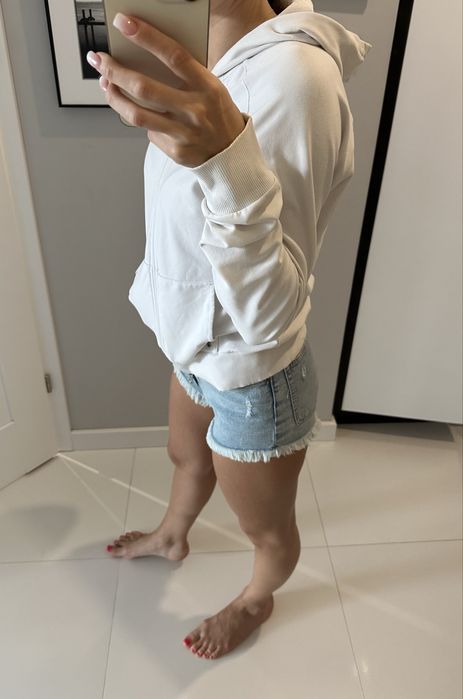 Biala bluza marki NIKE