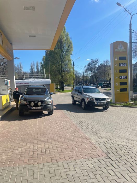 Volvo XC90 D5 з механічною коробкую для військових