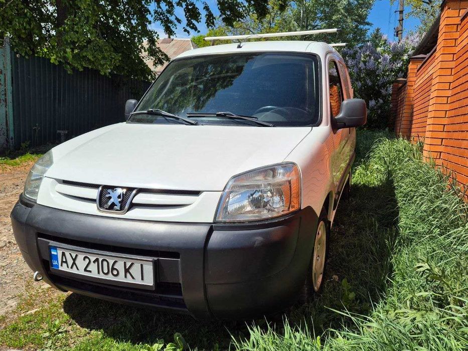 Продаю Пежо Партнёр peugeot partner 2010