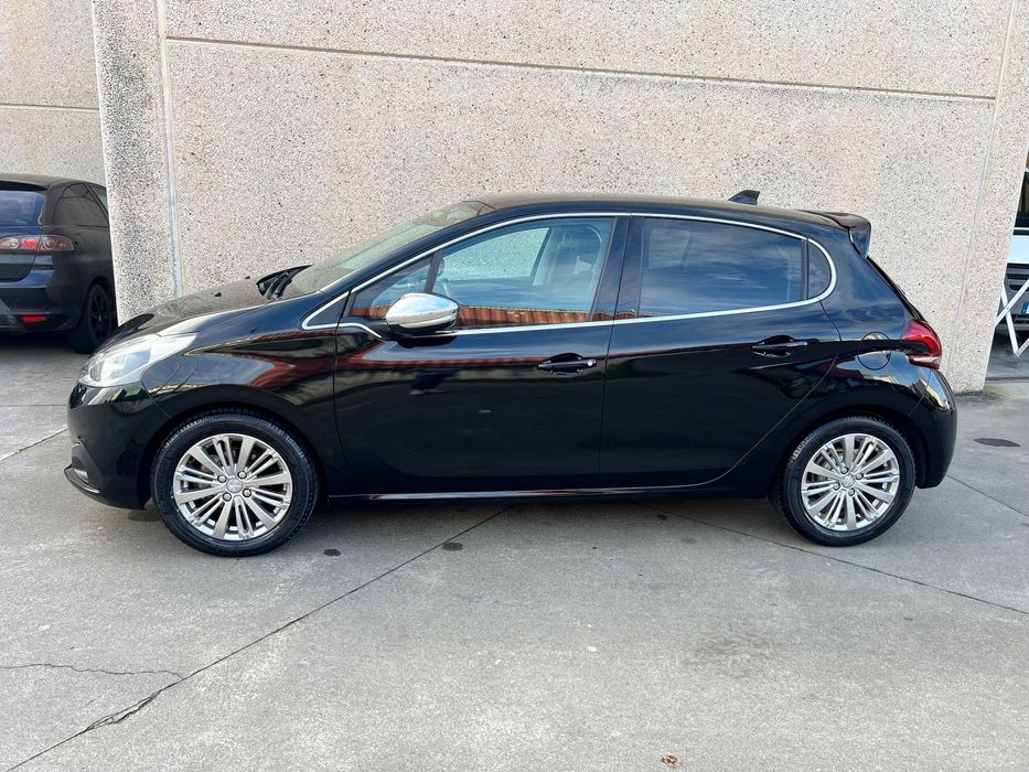 Peugeot 208 1.2 PureTech Allure