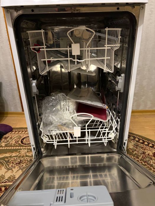 Посудомийна машина, ariston