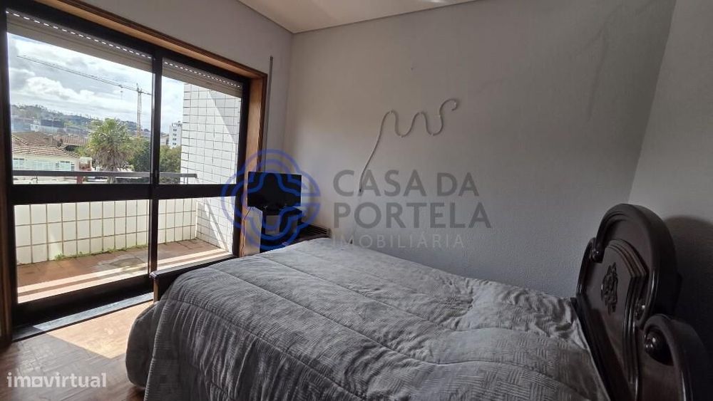 Apartamento T2 com garagem, jardim privativo e excelente localização
