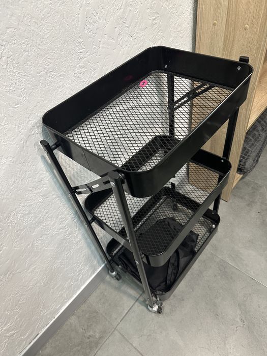 Розпродаж,барберскі крісла,дзеркала,холодильник, бойлер