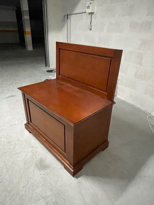 Arquibanco de madeira